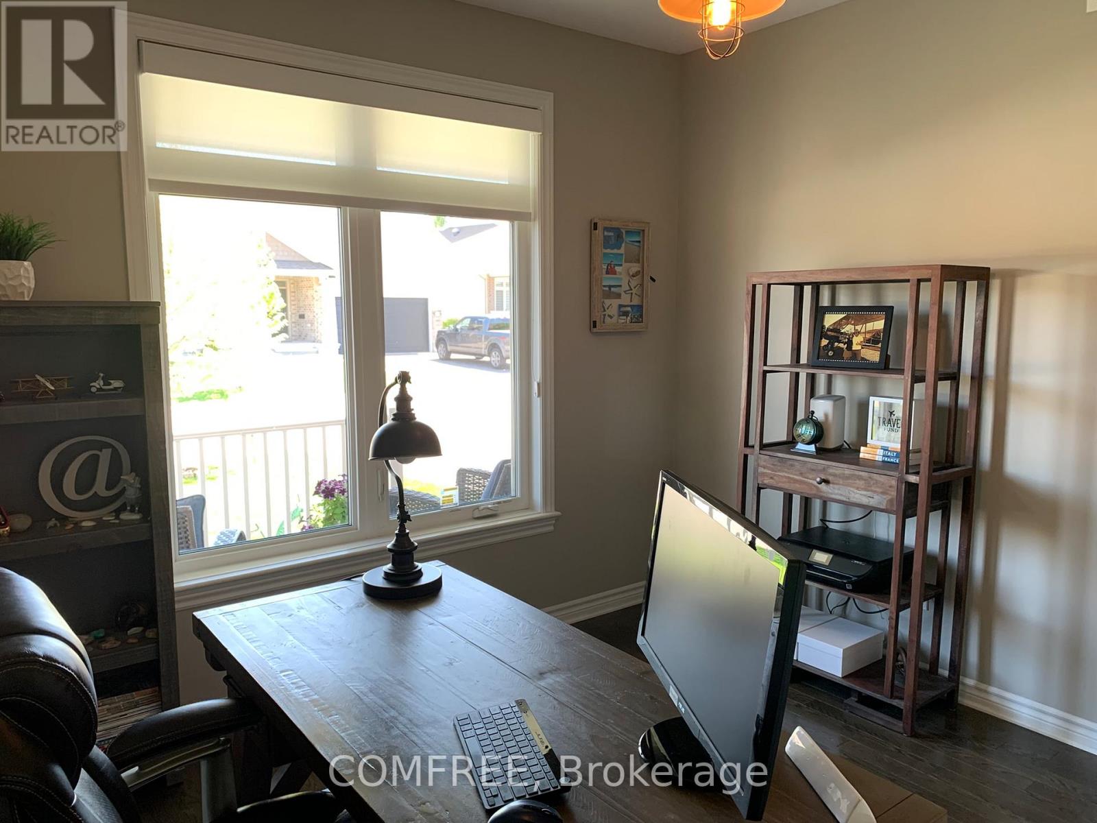 Photo 4 of 819 Tewin Circle, Ottawa ON