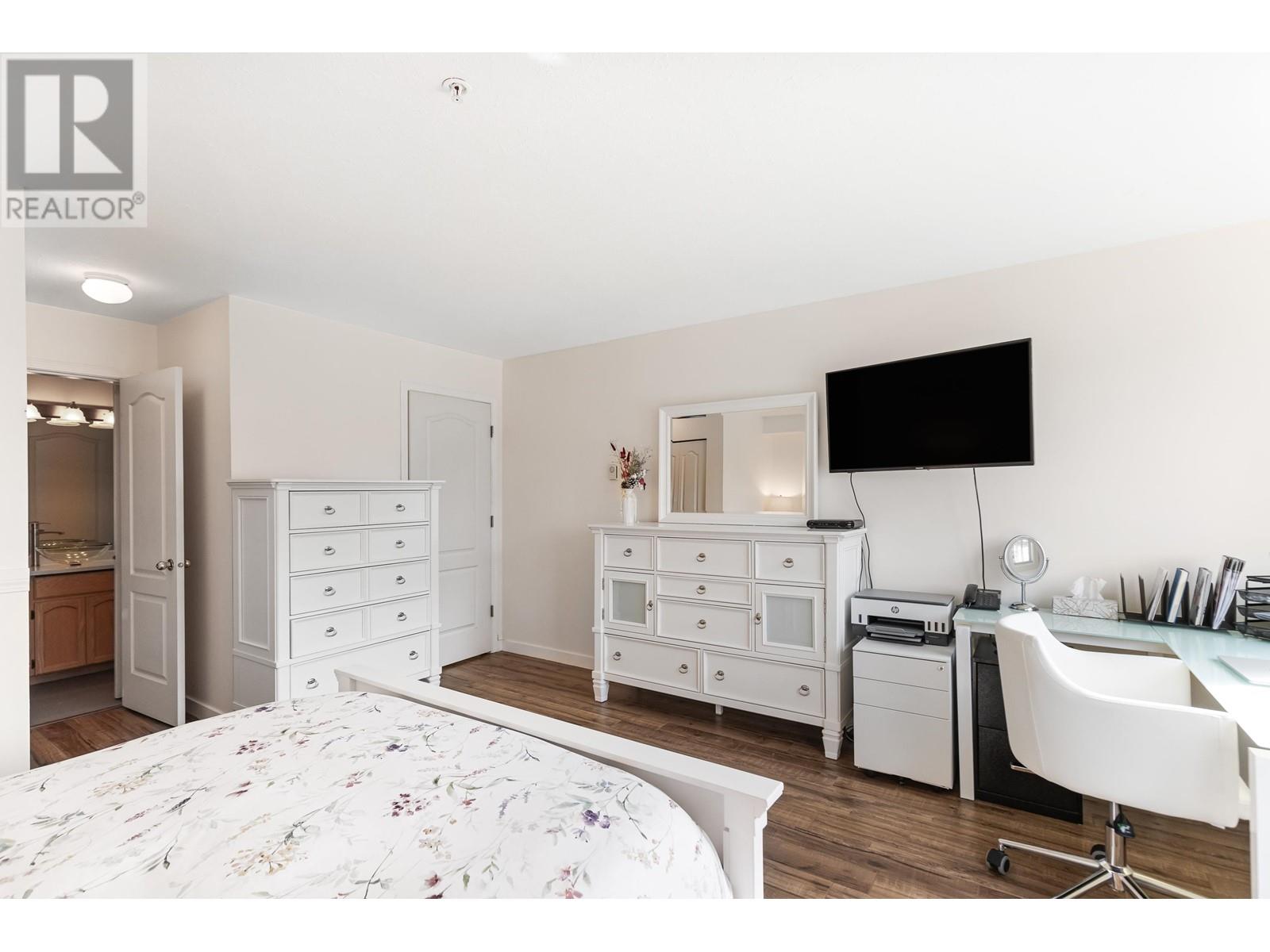 104 19236 FORD ROAD, Pitt Meadows real estate listing R3011268