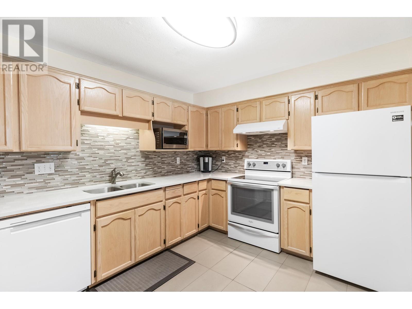 104 19236 FORD ROAD, Pitt Meadows real estate listing R3011268
