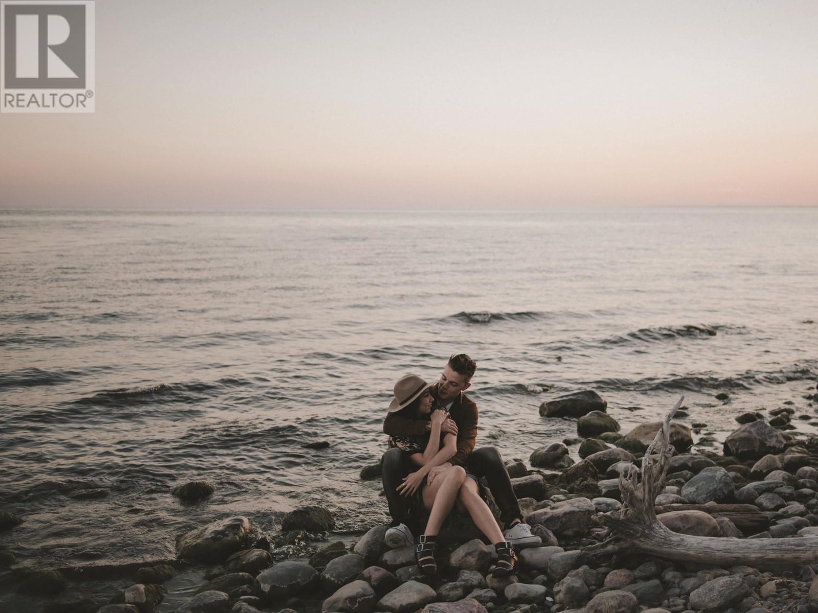 6401 LILAC STREET, Sechelt