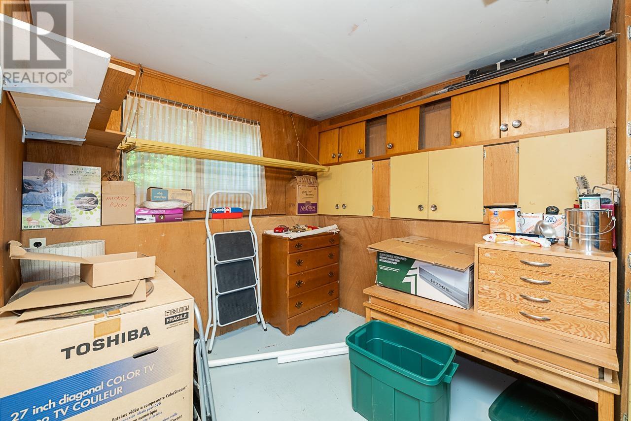 Photo 3 of 614 Chapman Avenue, Coquitlam BC