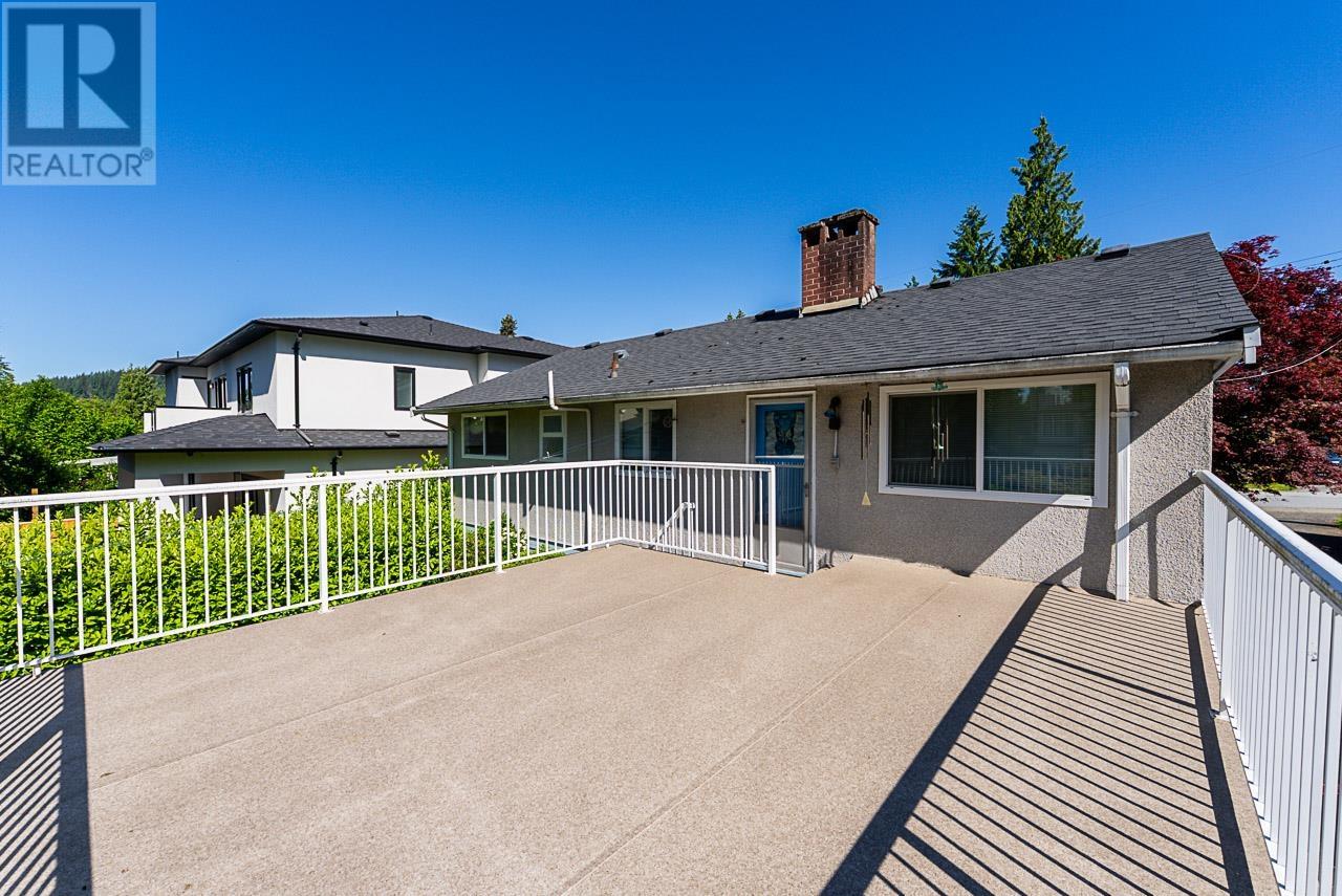 Photo 11 of 614 Chapman Avenue, Coquitlam BC