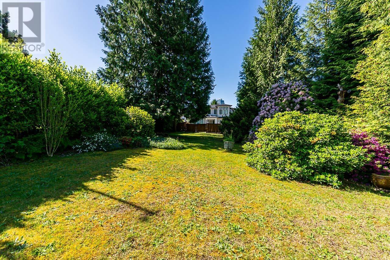 Photo 12 of 614 Chapman Avenue, Coquitlam BC