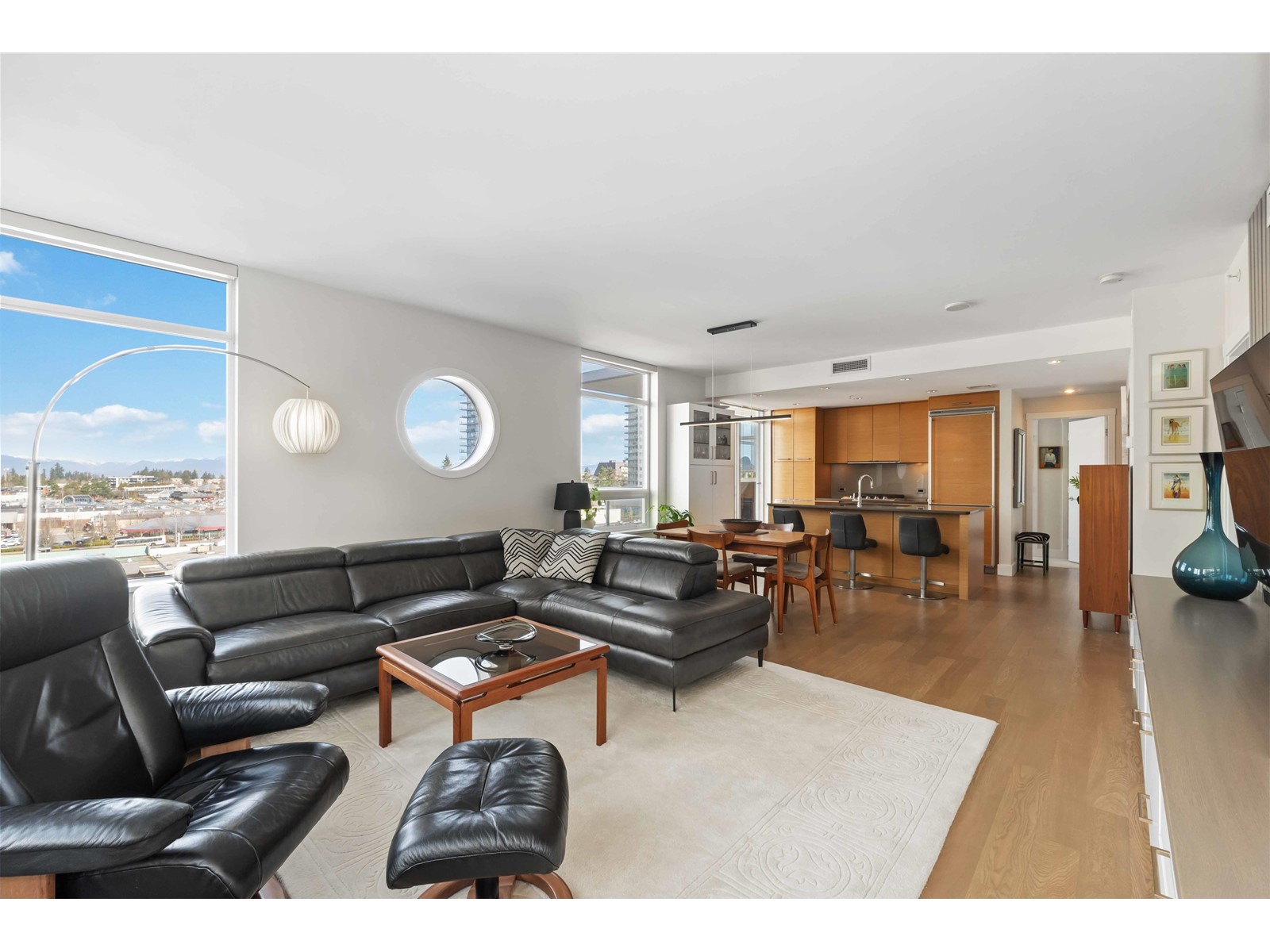 804 15152 RUSSELL AVENUE, White Rock