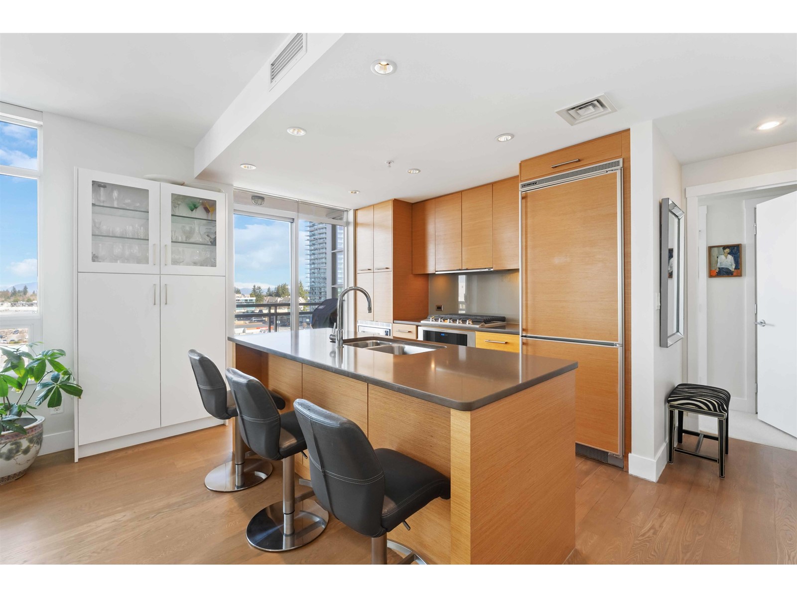 804 15152 RUSSELL AVENUE, White Rock