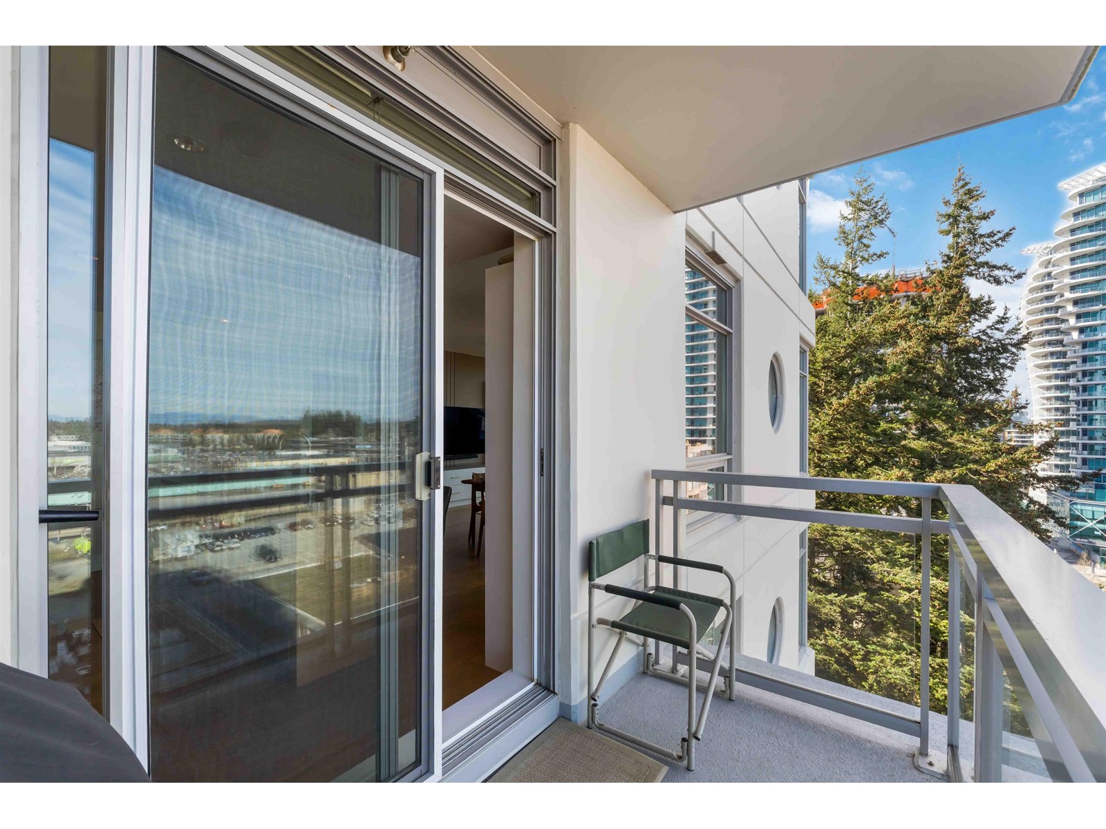 804 15152 RUSSELL AVENUE, White Rock