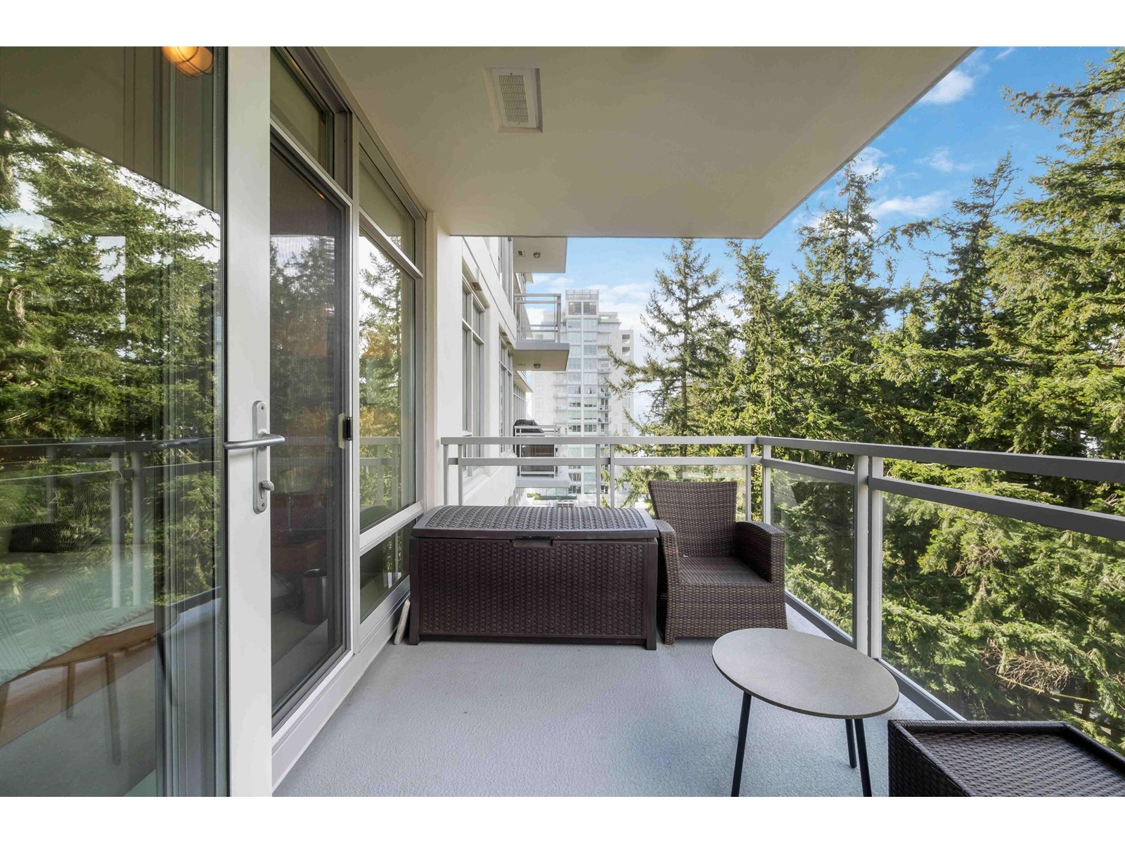 804 15152 RUSSELL AVENUE, White Rock