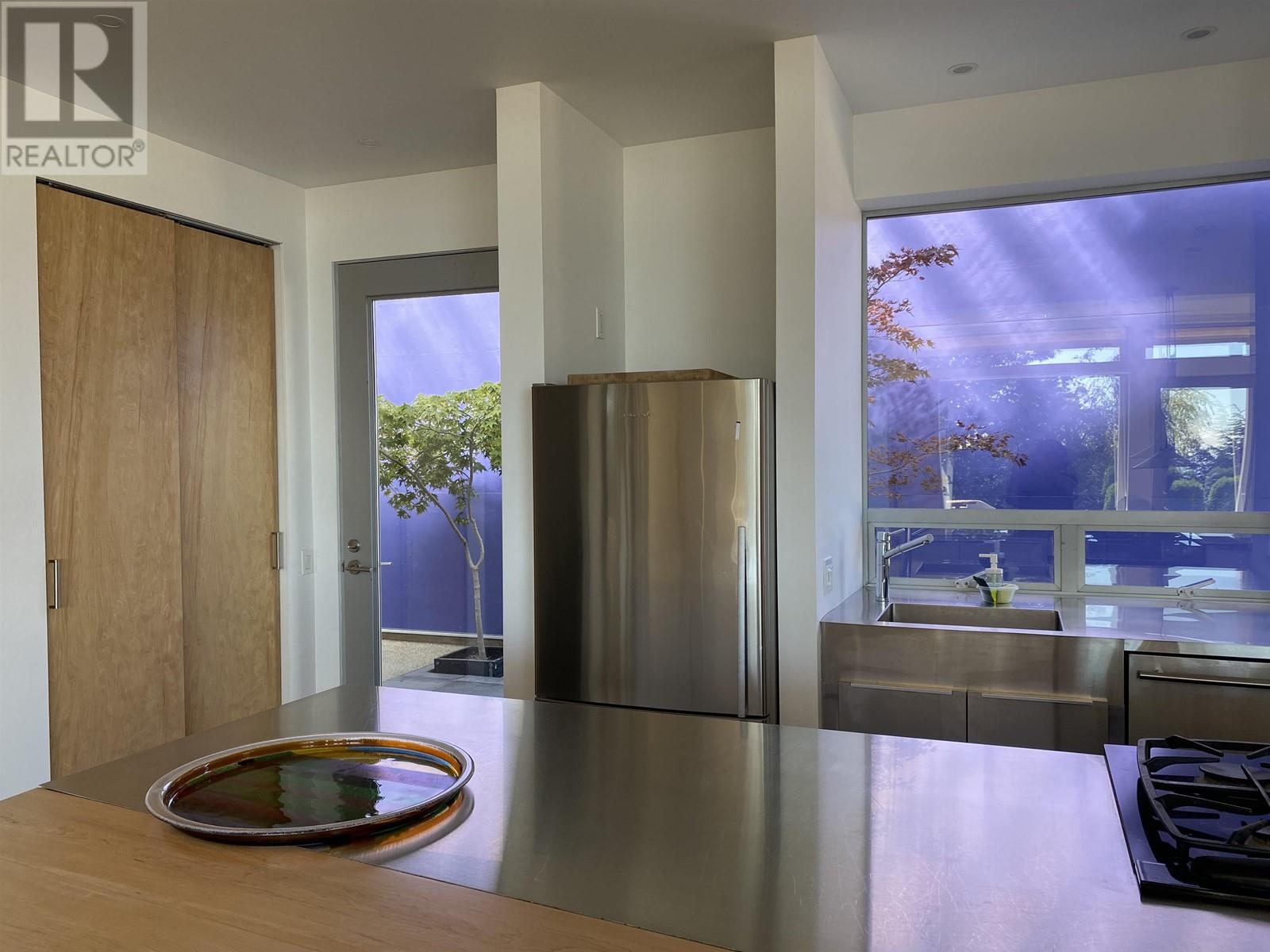 5550 NICKERSON ROAD, Sechelt