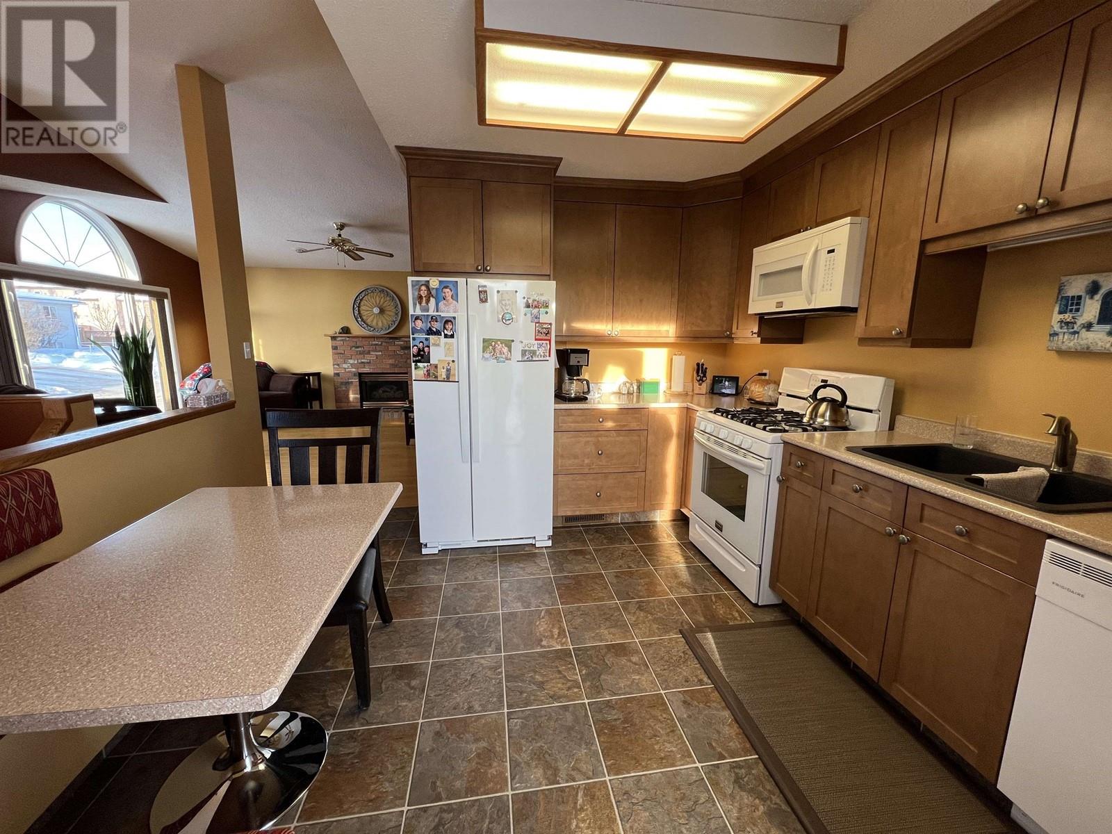 5504 CHURCHILL AVENUE, Fort Nelson