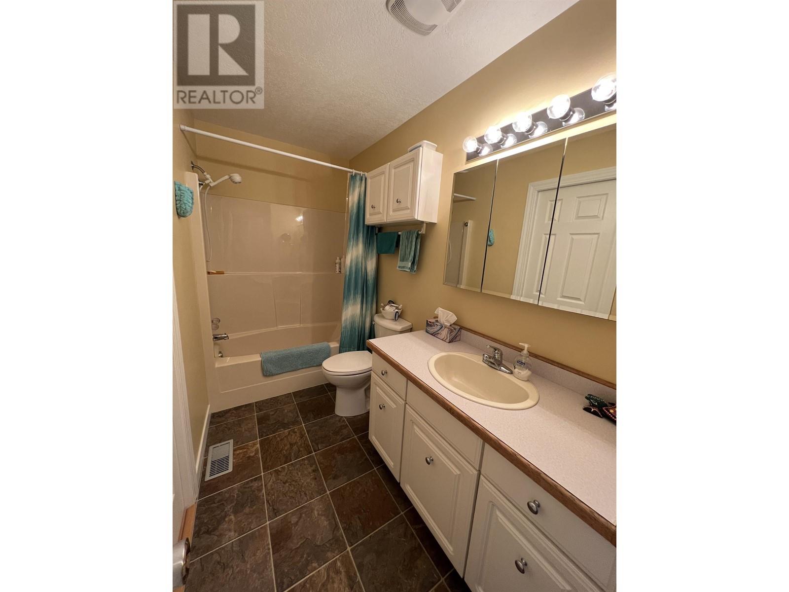 5504 CHURCHILL AVENUE, Fort Nelson