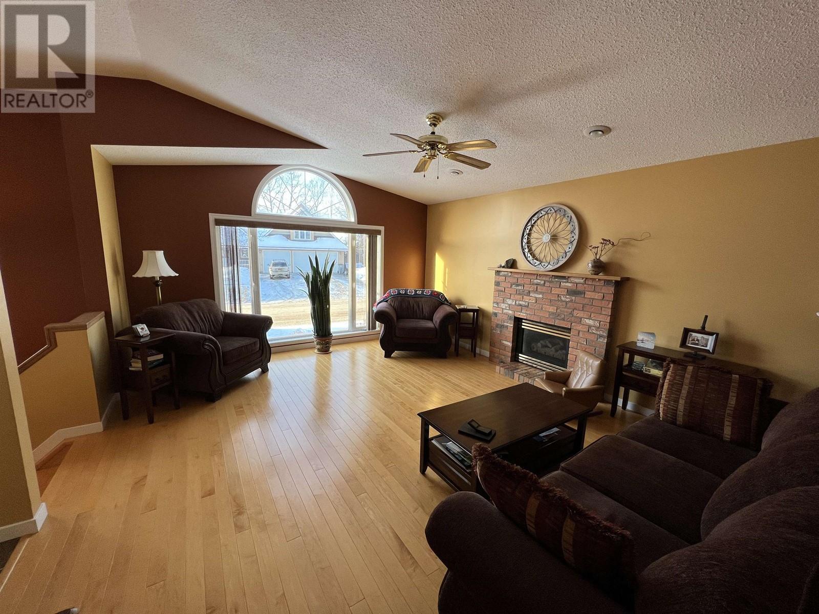 5504 CHURCHILL AVENUE, Fort Nelson