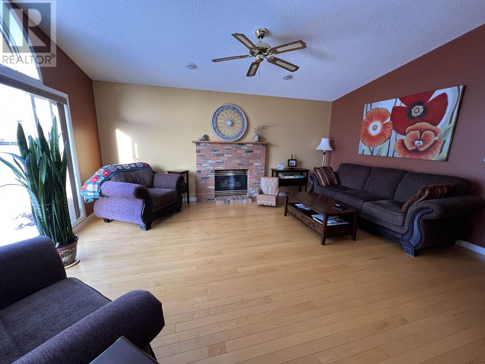 5504 CHURCHILL AVENUE, Fort Nelson
