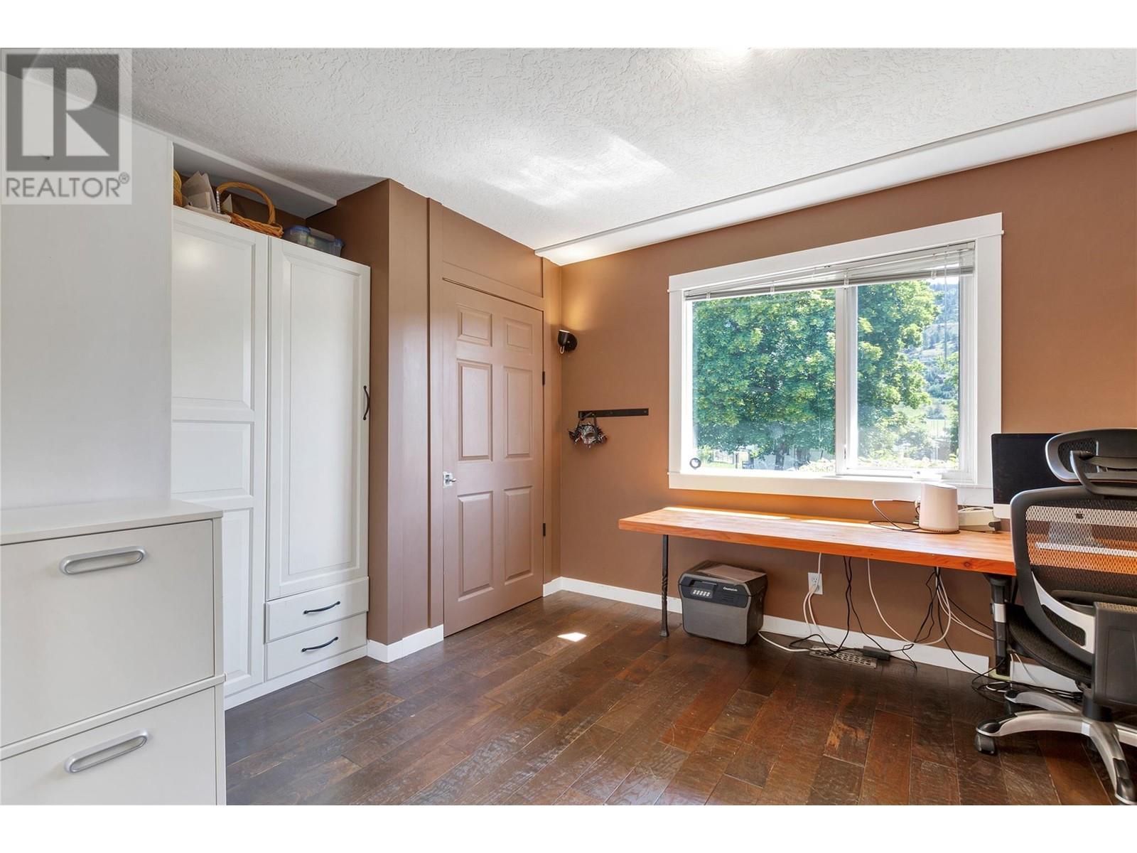  2515 East Vernon Road, Vernon