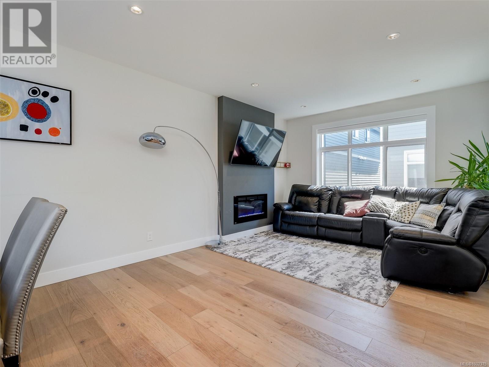 118 946 Jenkins Ave, Langford