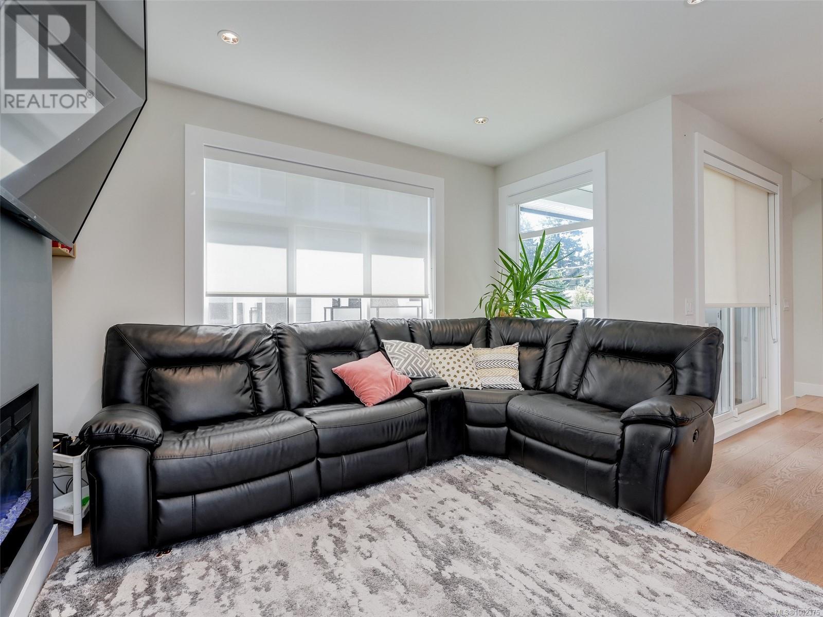 118 946 Jenkins Ave, Langford