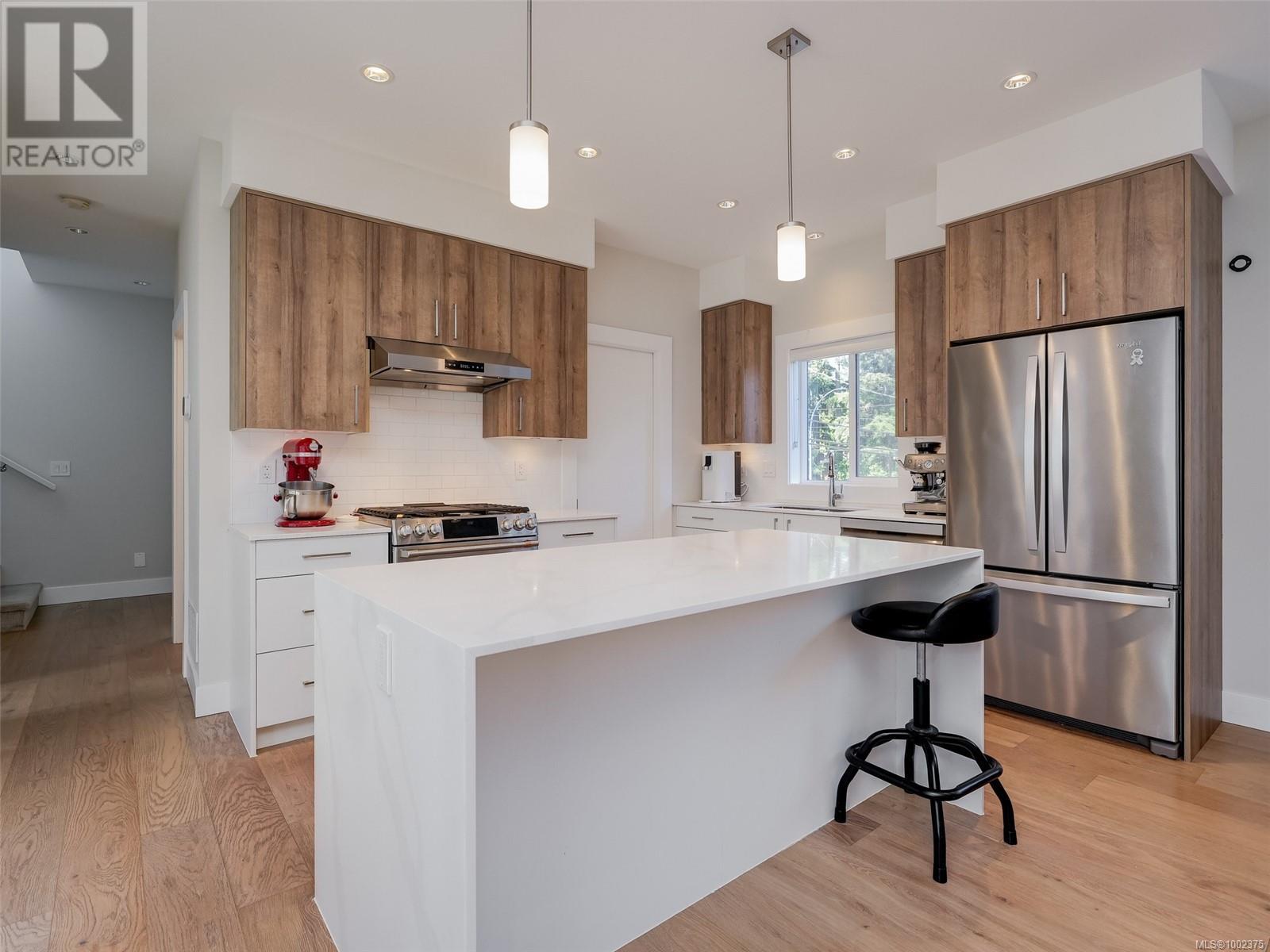 118 946 Jenkins Ave, Langford