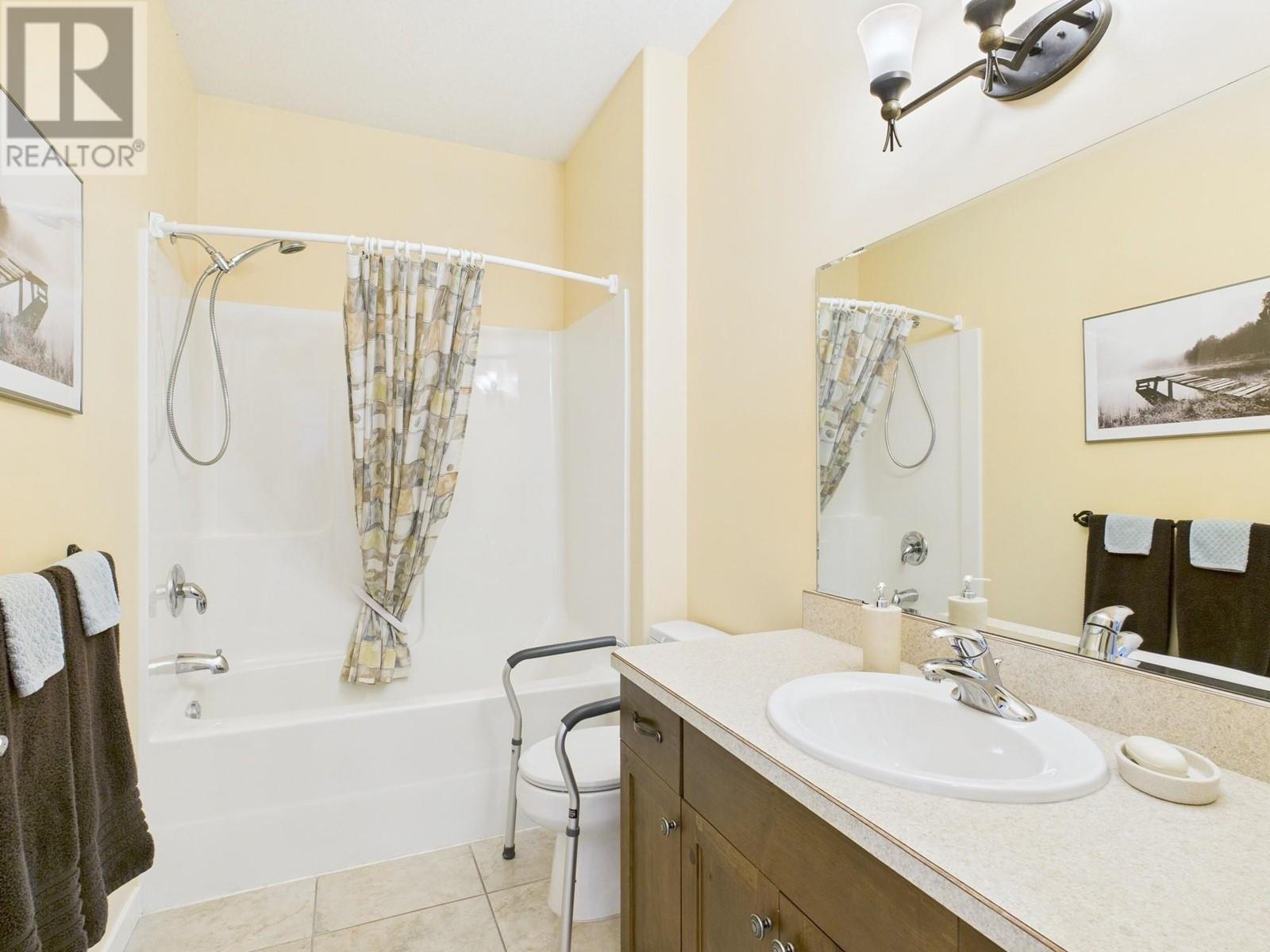12 WILDFLOWER Court, Osoyoos