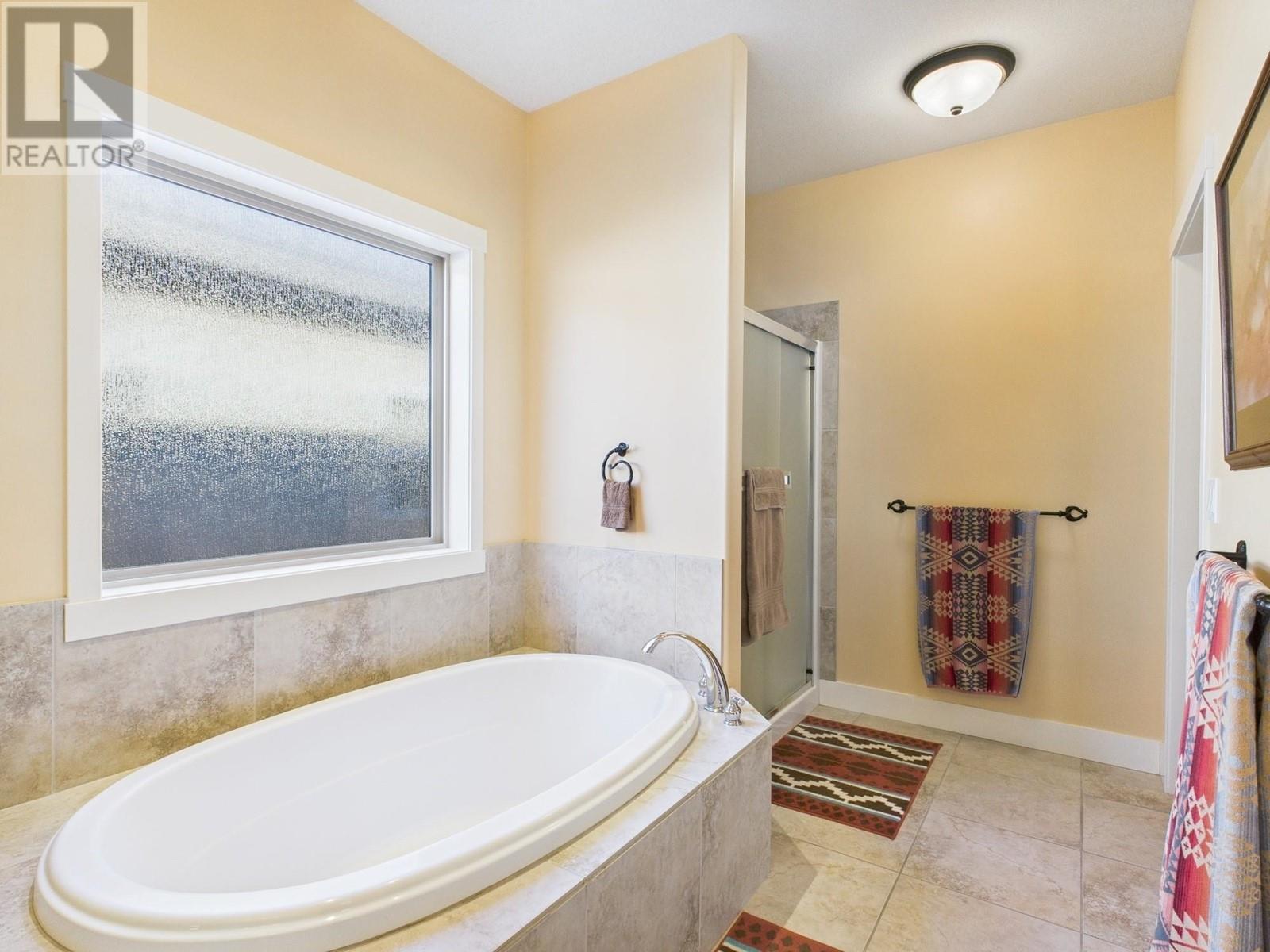 12 WILDFLOWER Court, Osoyoos