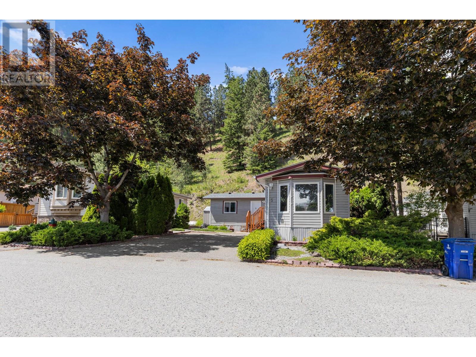 5 1525 Westside Road, West Kelowna