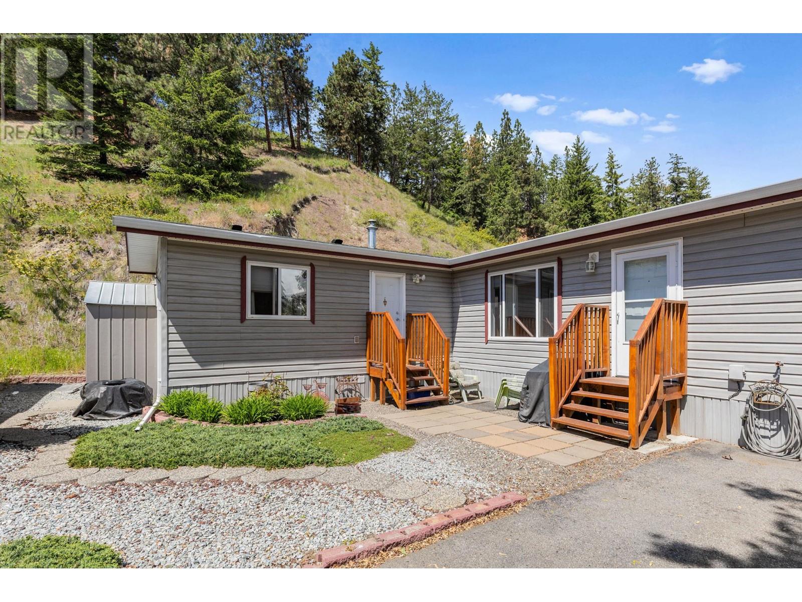 5 1525 Westside Road, West Kelowna