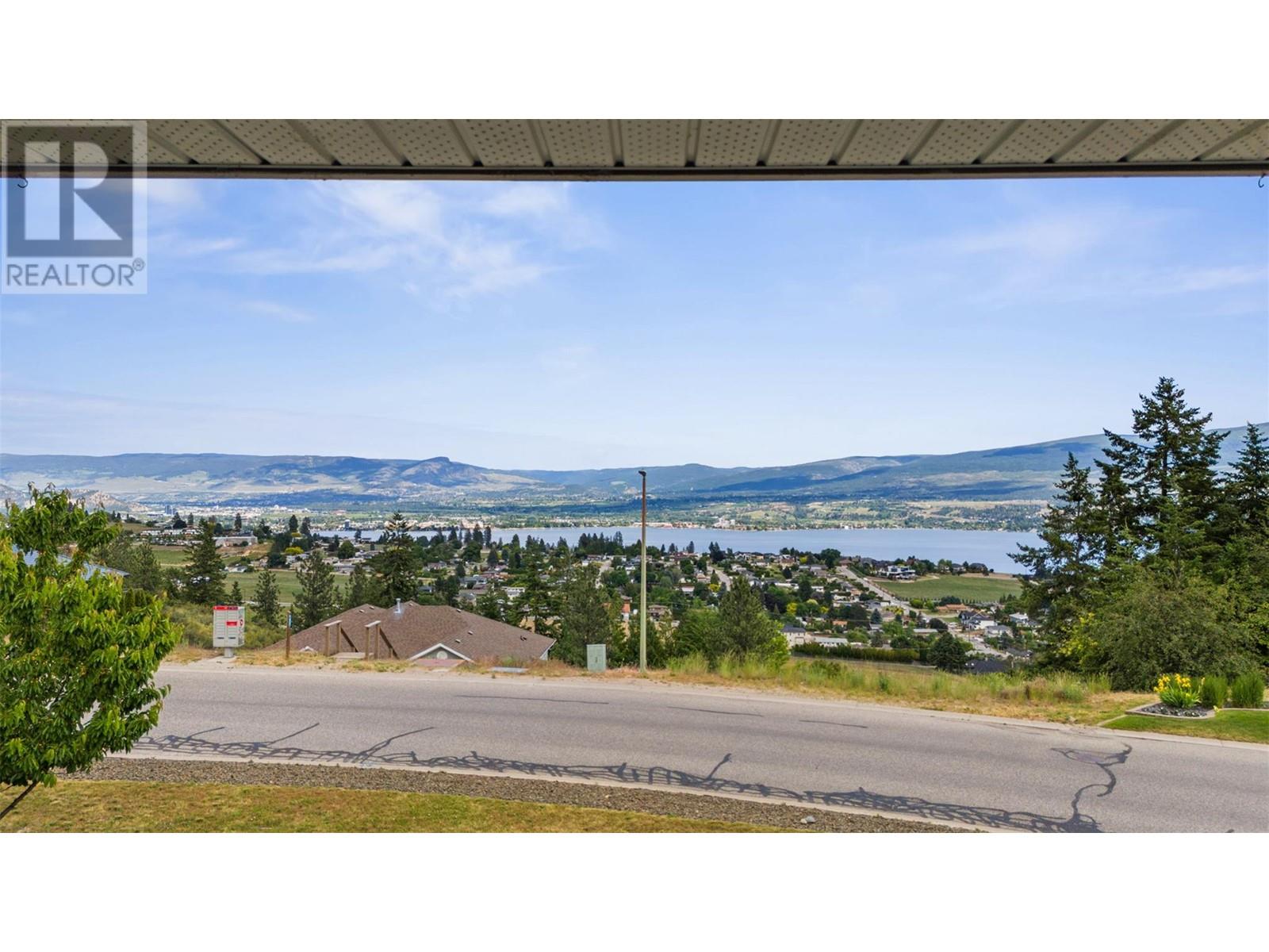  3016 Lakeview Cove Road, West Kelowna
