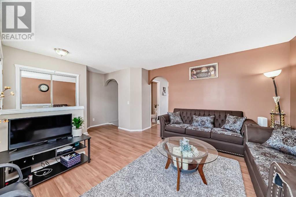 Single Family House for Sale in  Tarington Landing NE Taradale Calgary 