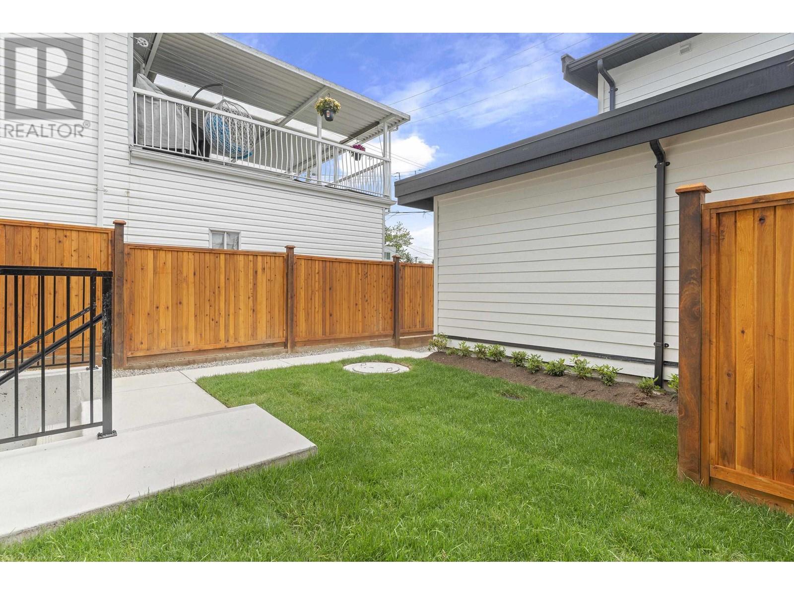 Photo 12 of 2 4257 Beatrice Street, Vancouver BC