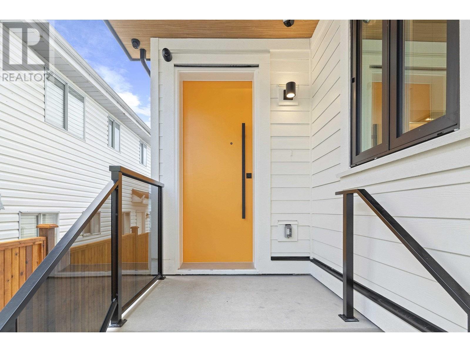 Photo 3 of 2 4257 Beatrice Street, Vancouver BC