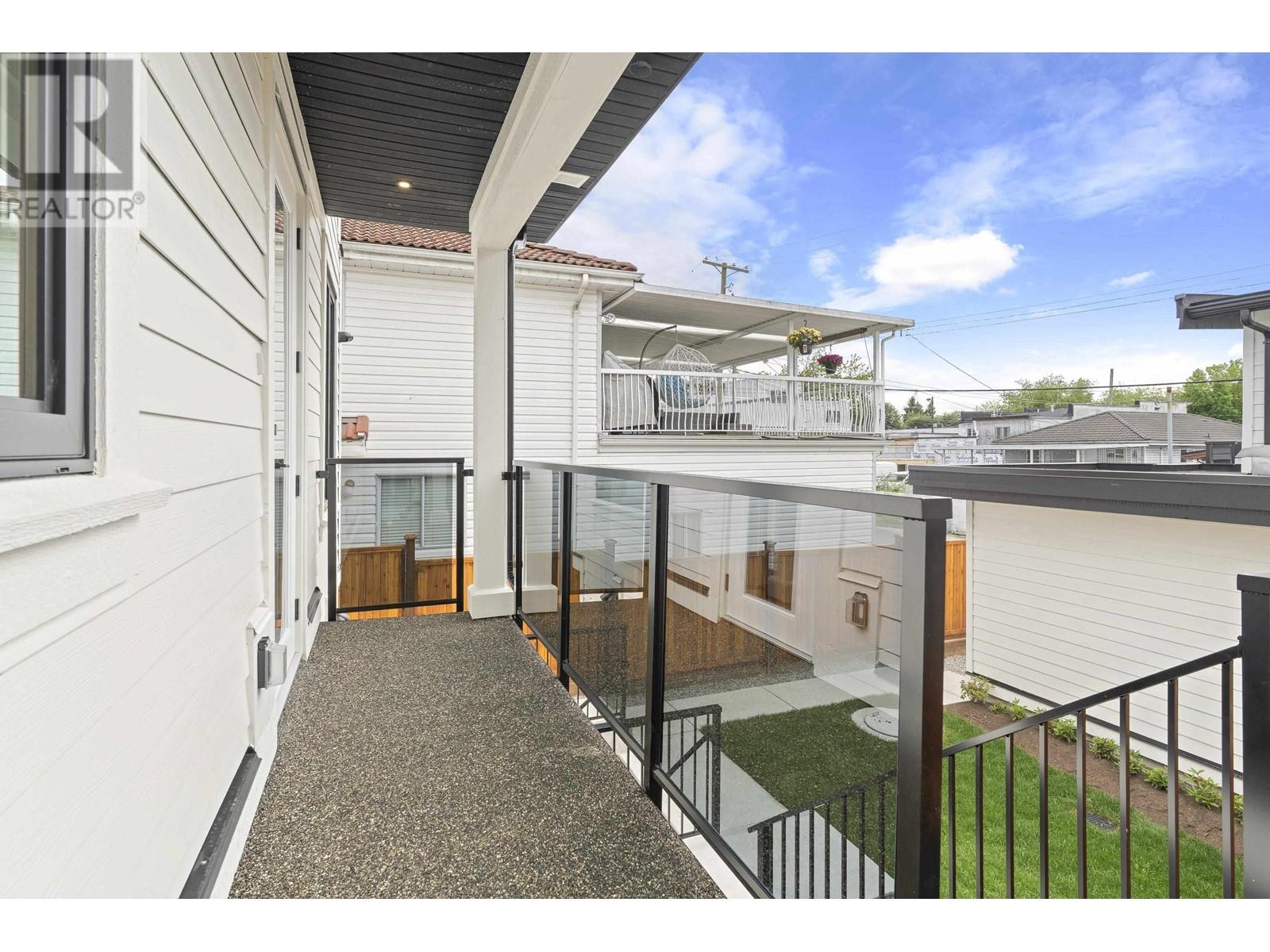 Photo 14 of 2 4257 Beatrice Street, Vancouver BC