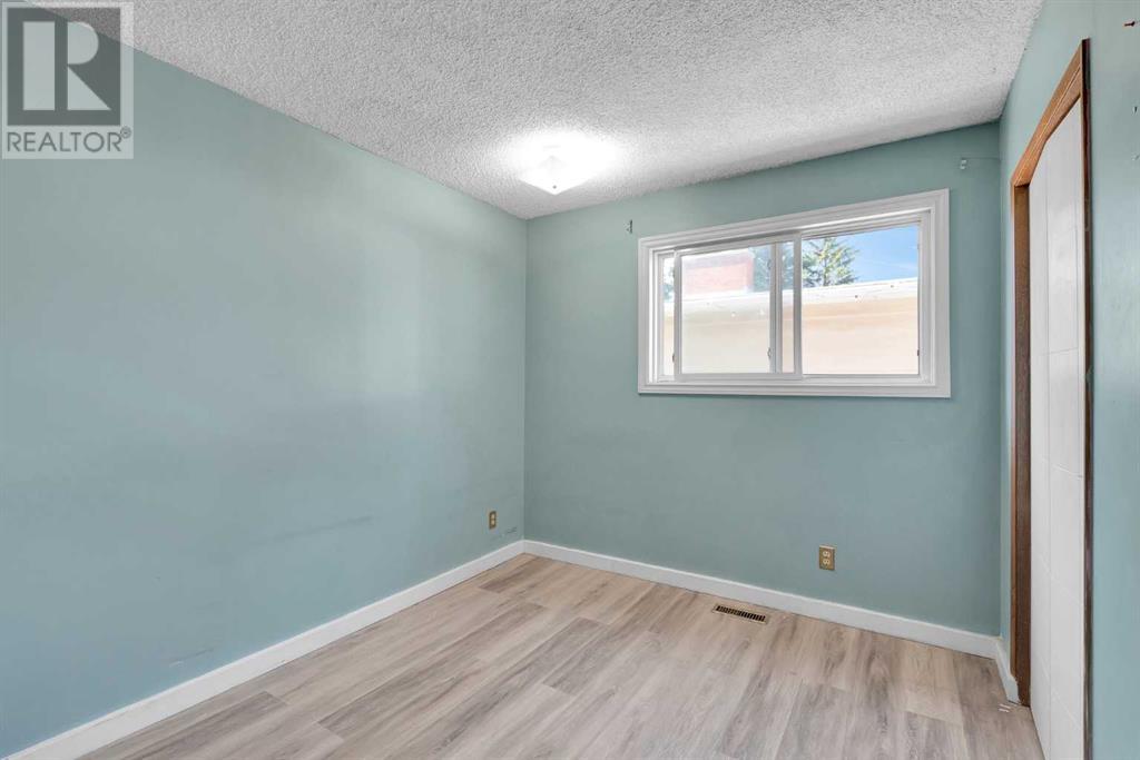 Single Family House Bungalow for Sale in  Dalrymple Crescent NW Dalhousie Calgary 