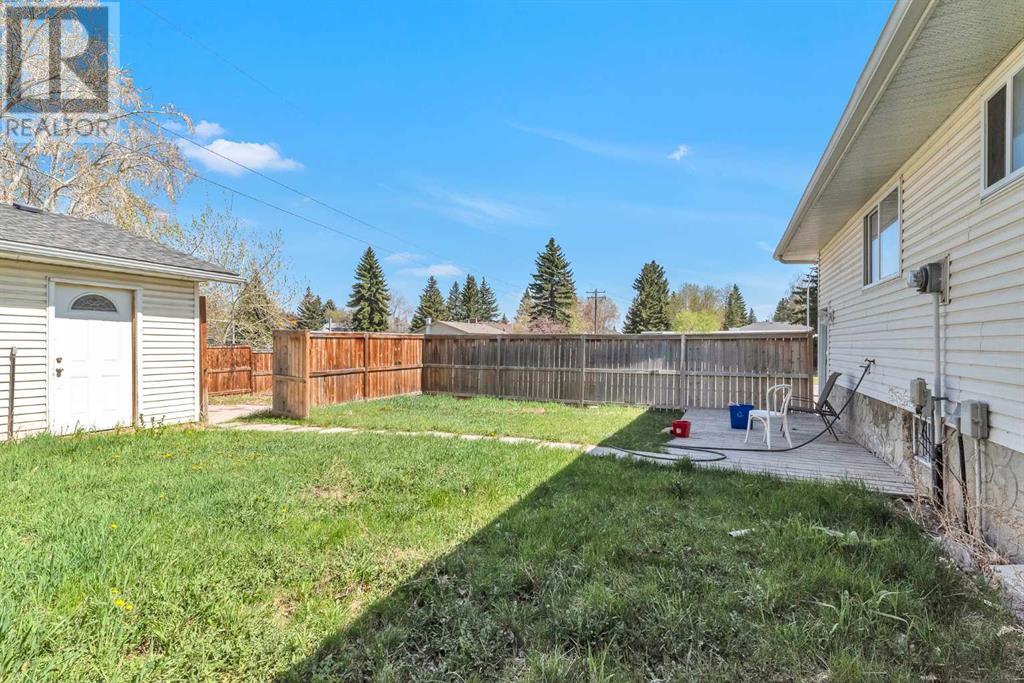 Single Family House Bungalow for Sale in  Dalrymple Crescent NW Dalhousie Calgary 