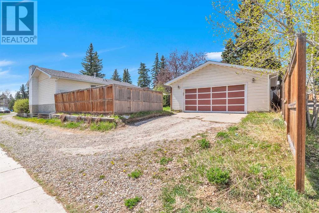 Single Family House Bungalow for Sale in  Dalrymple Crescent NW Dalhousie Calgary 