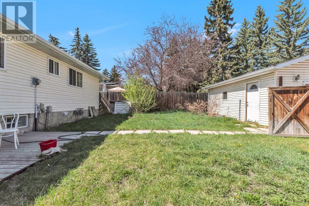 Single Family House Bungalow for Sale in  Dalrymple Crescent NW Dalhousie Calgary 