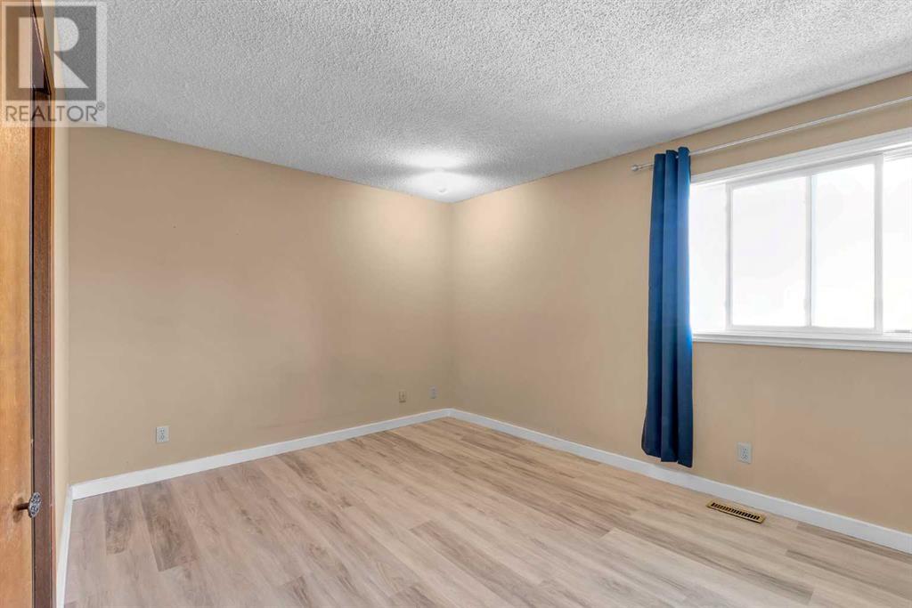 Single Family House Bungalow for Sale in  Dalrymple Crescent NW Dalhousie Calgary 