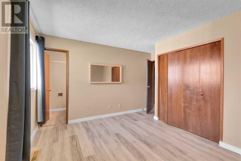 Single Family House Bungalow for Sale in  Dalrymple Crescent NW Dalhousie Calgary 