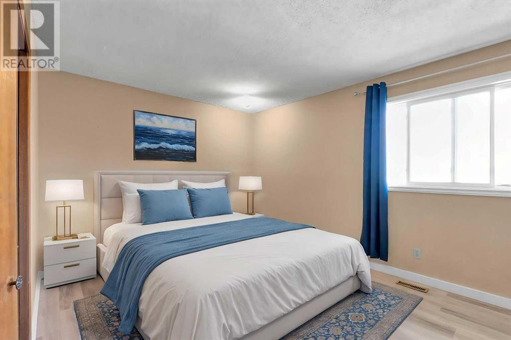 Single Family House Bungalow for Sale in  Dalrymple Crescent NW Dalhousie Calgary 