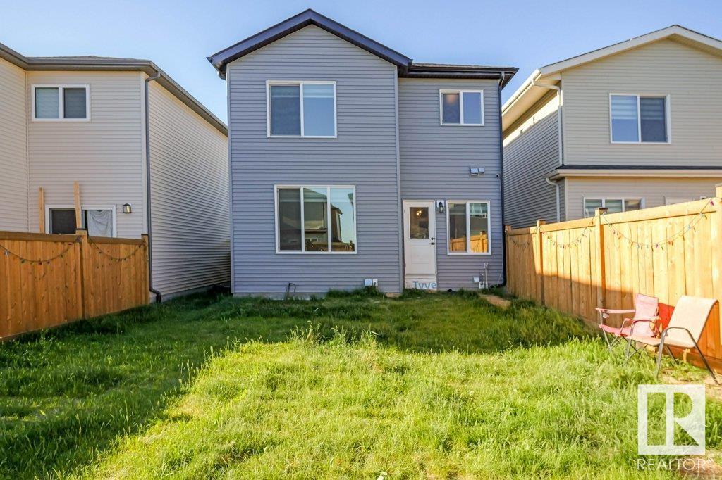 Photo 4 of 520 Bluff Ln, Leduc AB