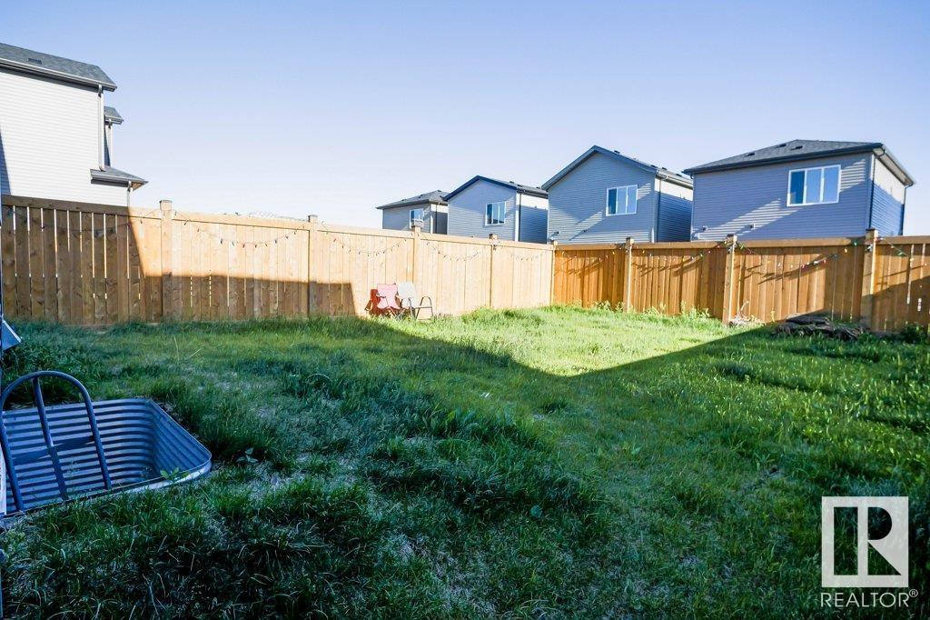 Photo 5 of 520 Bluff Ln, Leduc AB