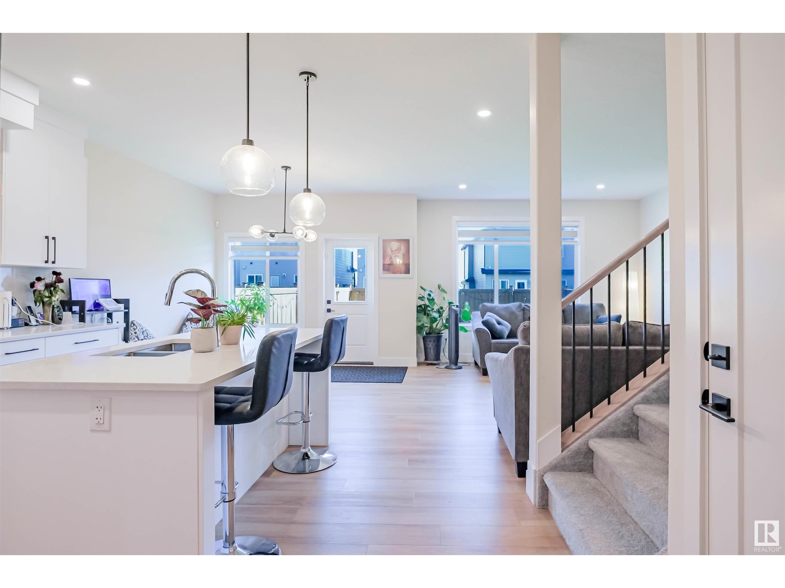Photo 11 of 520 Bluff Ln, Leduc AB