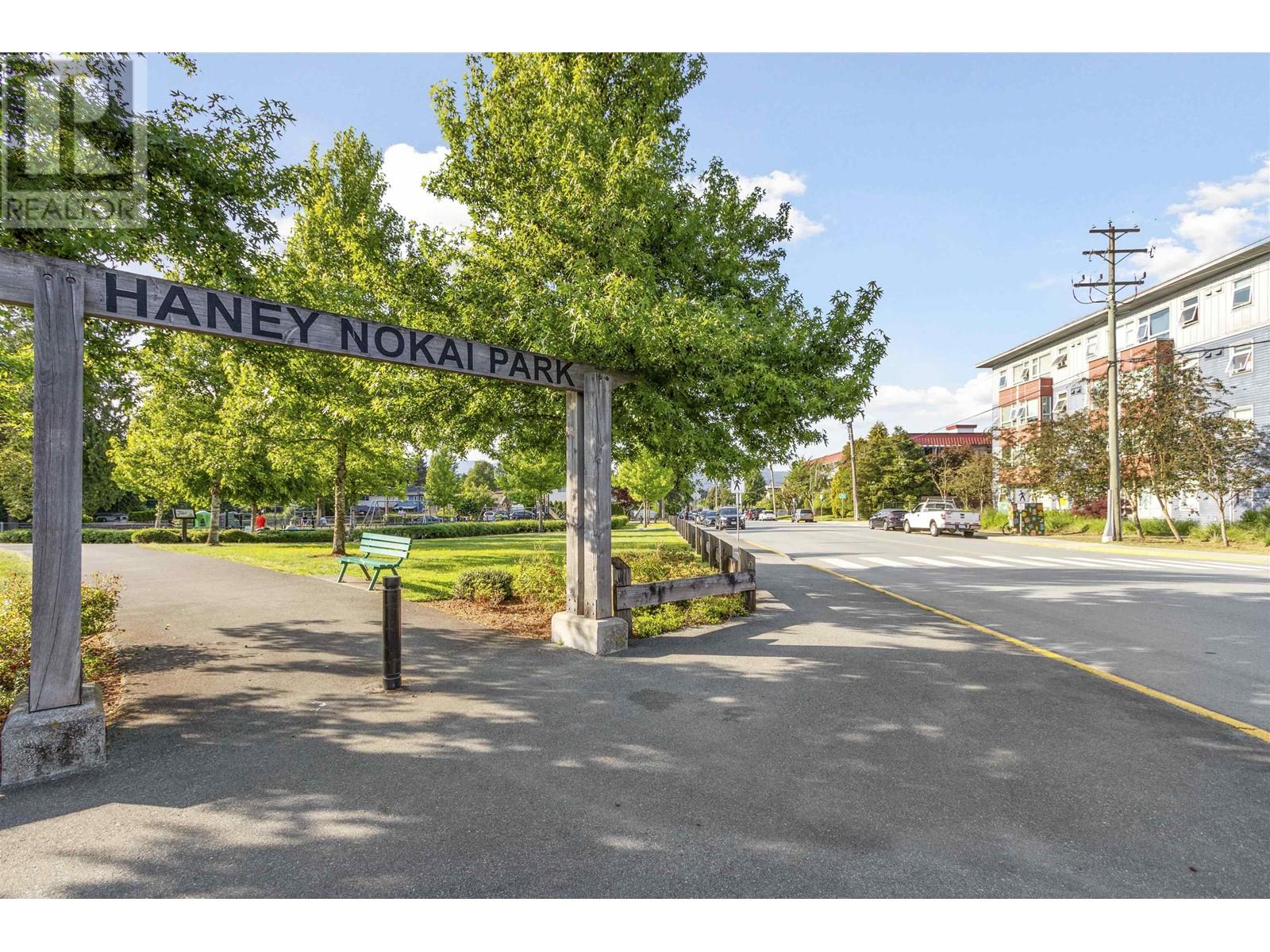 Photo 31 of 212 12096 222 Street, Maple Ridge BC