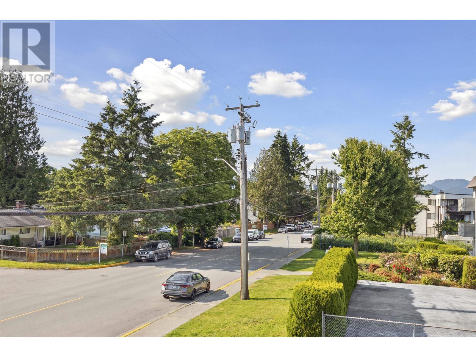 Photo 35 of 212 12096 222 Street, Maple Ridge BC