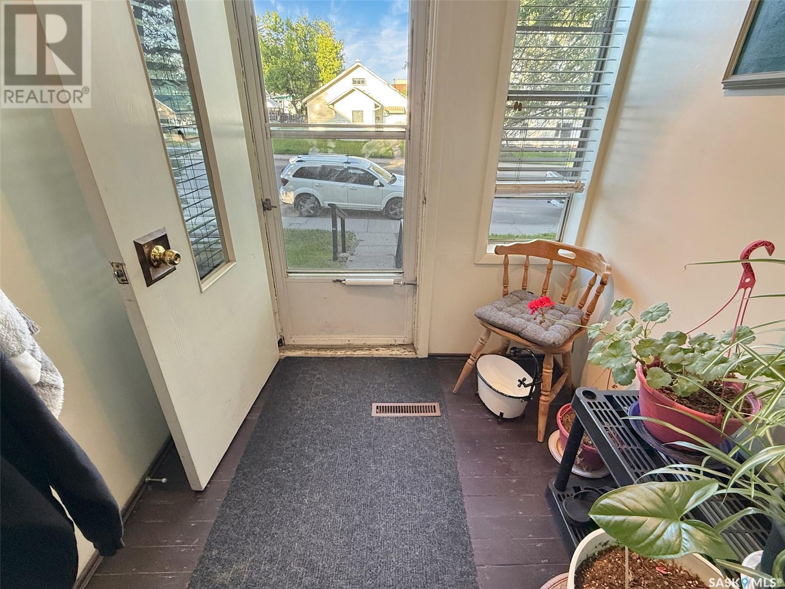 Single Family House 2 Level for Sale in  st AVENUE NW Swift Current 
