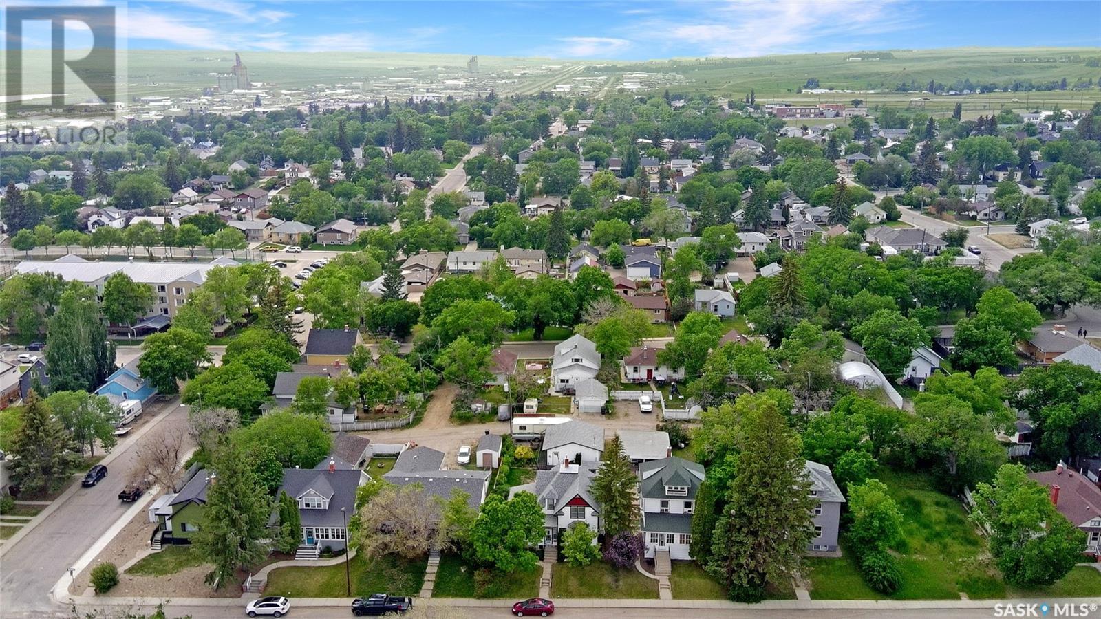 Single Family House 2 Level for Sale in  st AVENUE NW Swift Current 