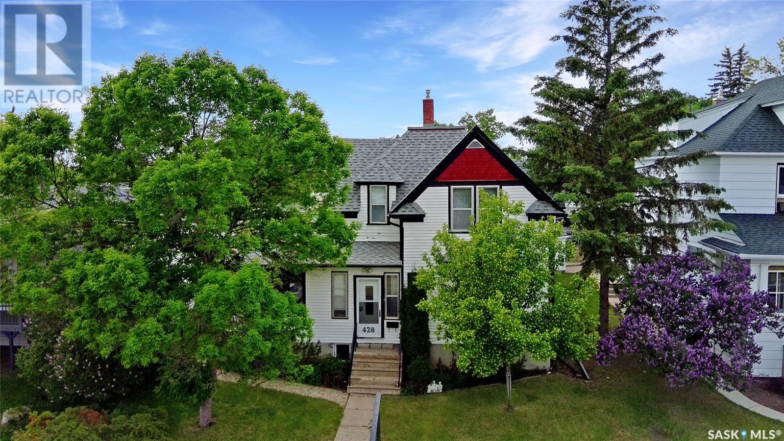Single Family House 2 Level for Sale in  st AVENUE NW Swift Current 