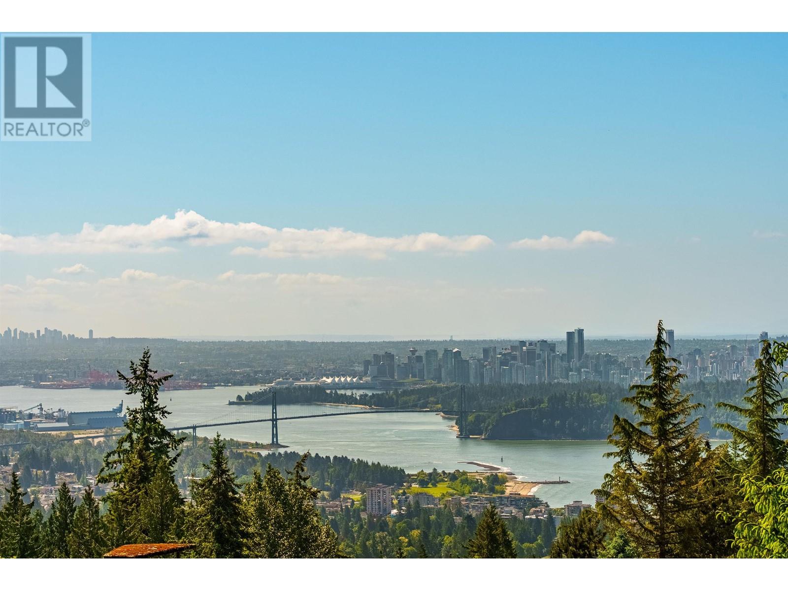 2585 WESTHILL WAY, West Vancouver