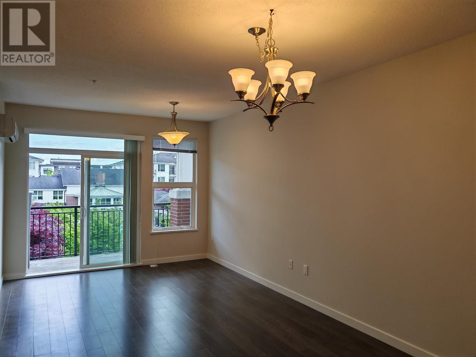 Photo 5 of 332 9388 Mckim Way, Richmond BC