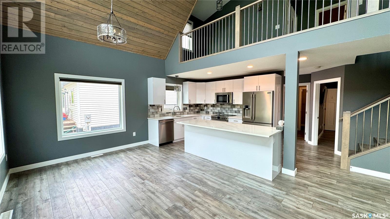 Photo 6 of 102 Lakeside Road, Elbow SK