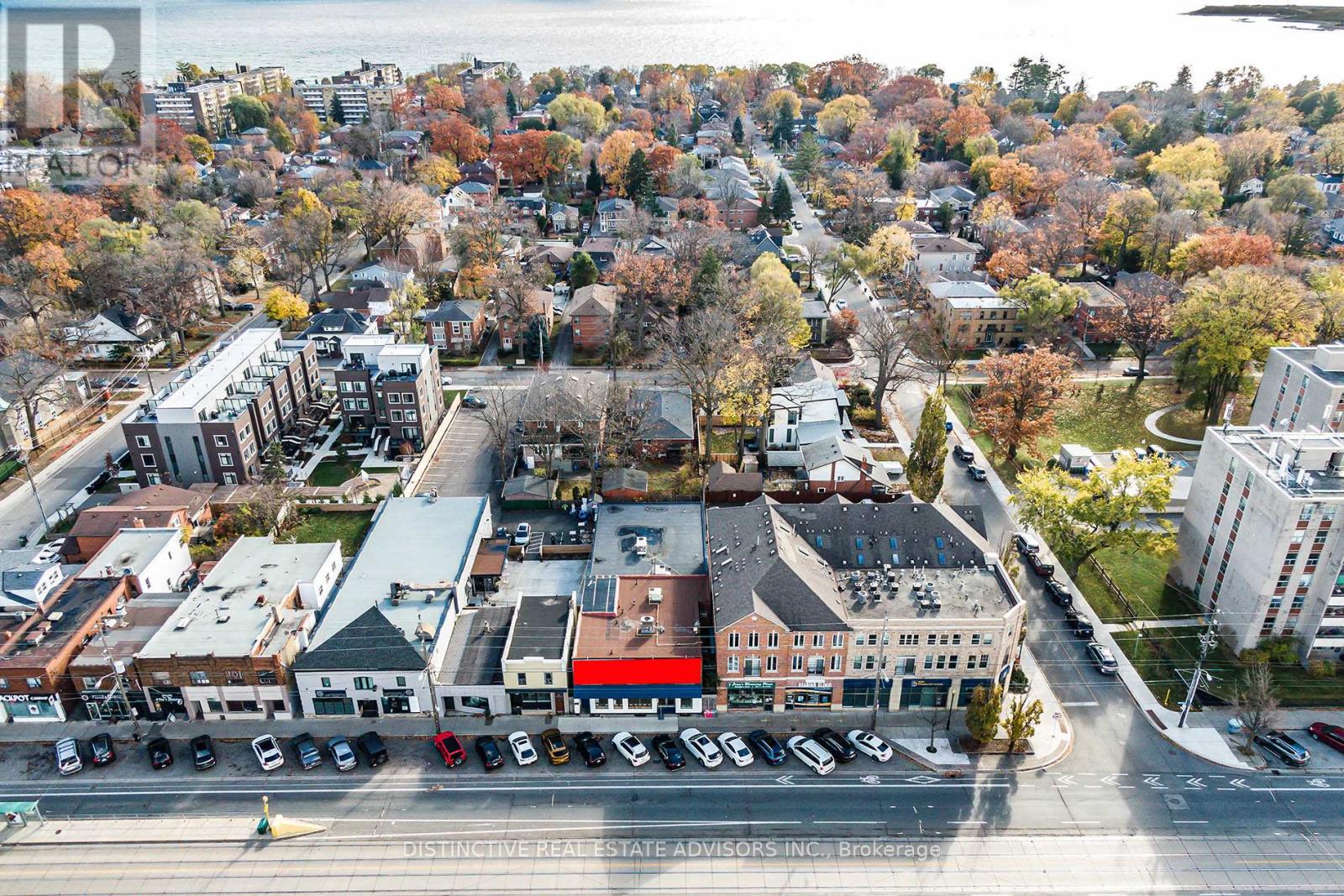 Photo 5 of 3603 Lake Shore Boulevard W, Toronto ON