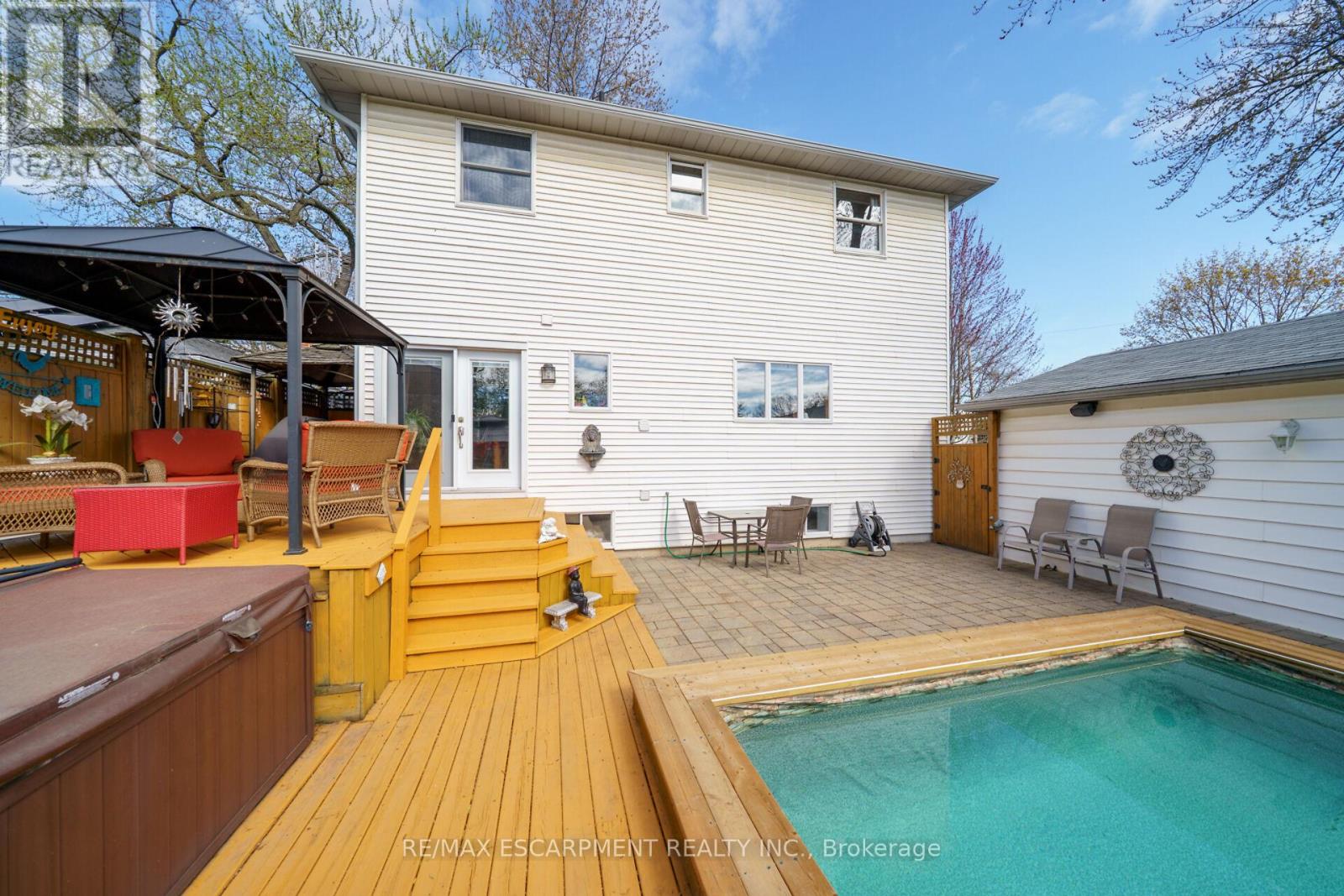 Photo 37 of 2352 Brinell Avenue, Burlington ON