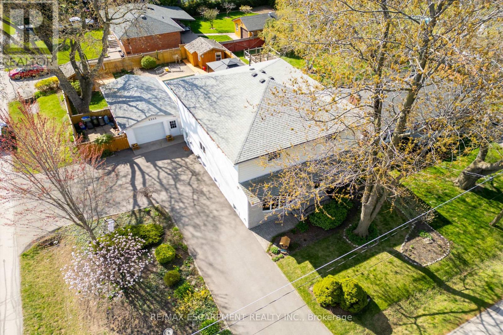Photo 44 of 2352 Brinell Avenue, Burlington ON